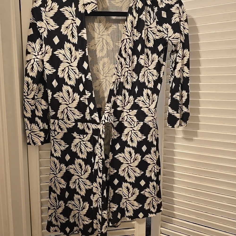 Diane Von Furstenberg Monochrome Leaf Pattern Dress